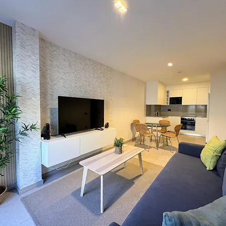 A17 Luxury By Wave Daire